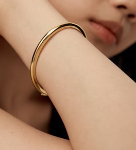 Alternate view of Gold Vermeil Kate Young Slim Bangle - Monica Vinader