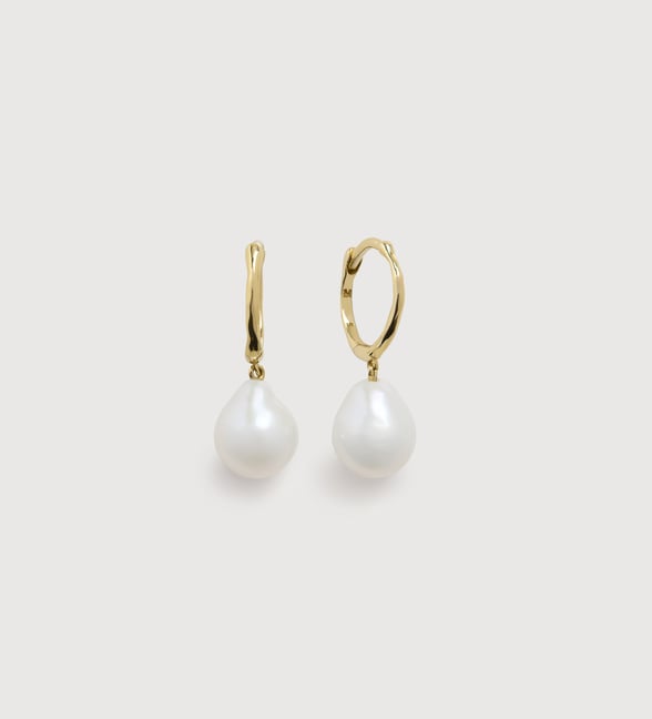 ピアス Monday Edition _ Golden Wave Teardrop Pearl Earrings 7.5-8mm Cultured Pearl and .15 ct. t.w. Diamond Star and