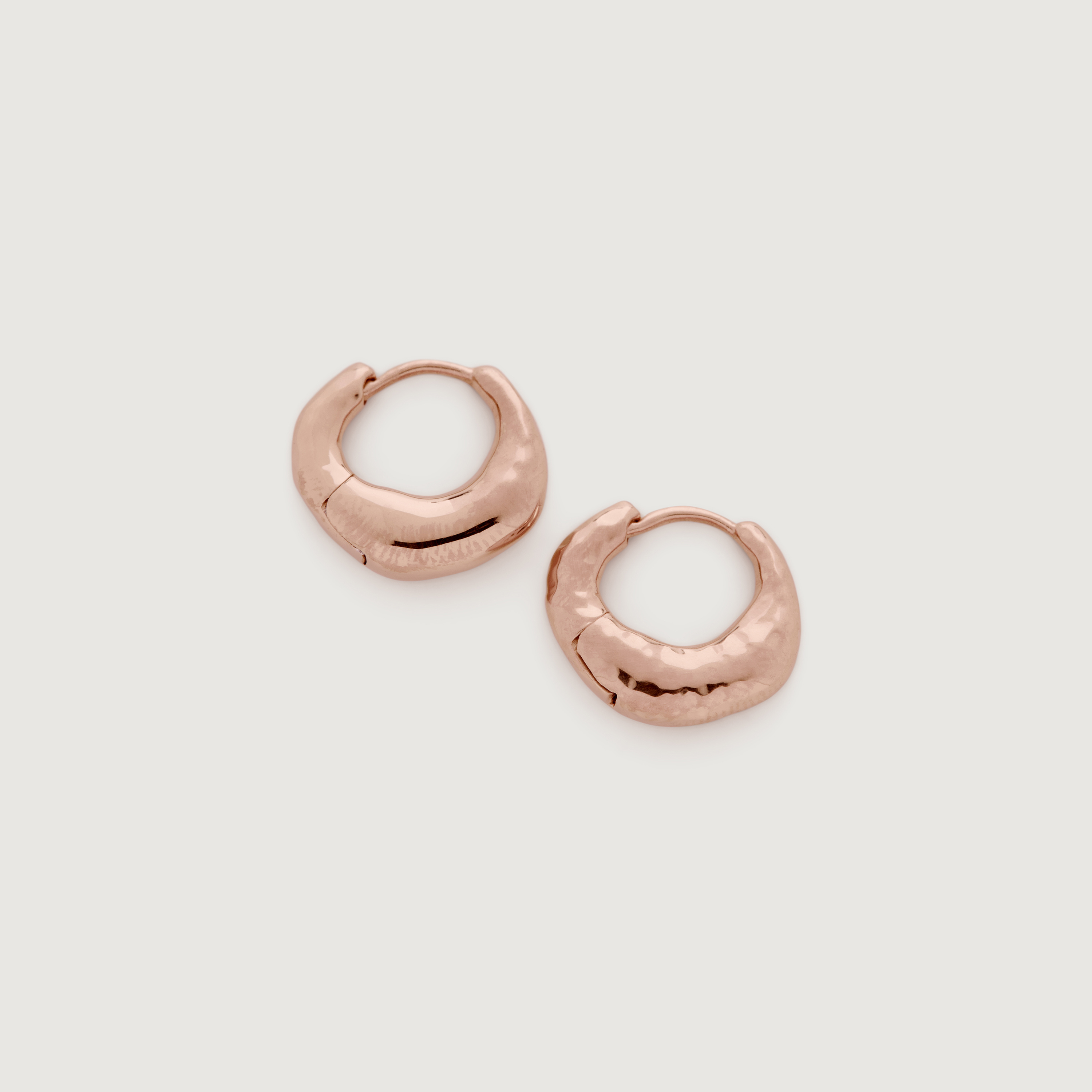 【MONICA VINADER】18Kゴールドヴェルメイユ Deia ハギー ピアス Deia Huggie Earrings in 18k Gold Vermeil on Sterling Silver