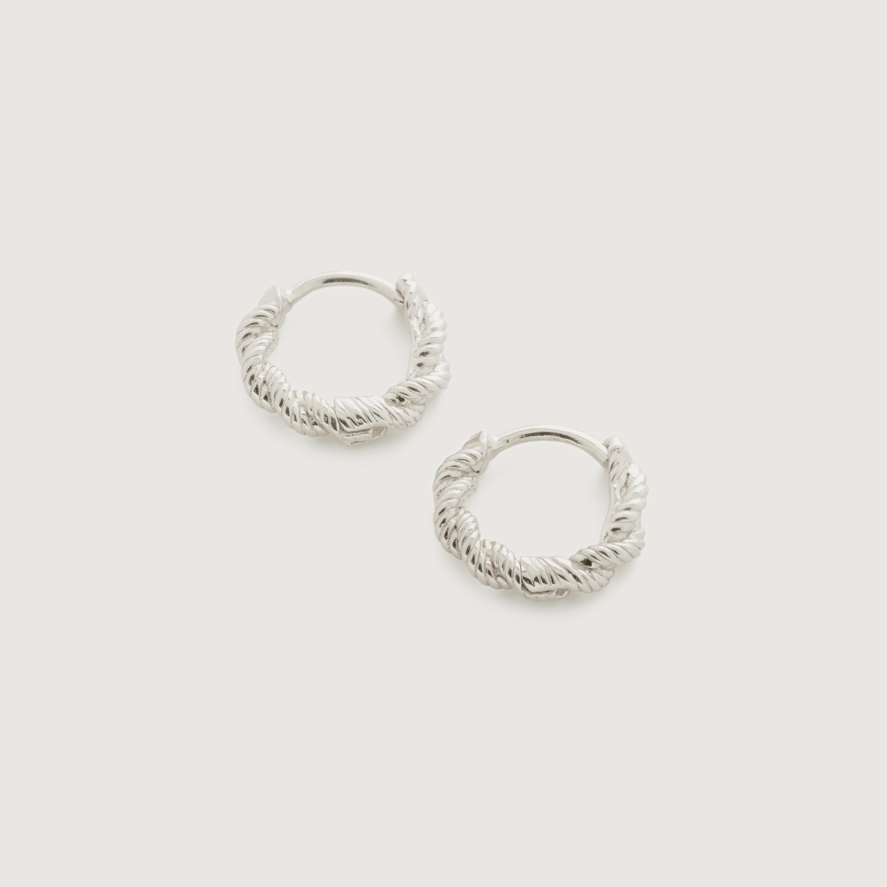 【MONICA VINADER】Corda 18K ヴェルメイユ ミニ ハギー ピアス Corda Mini Huggie Earrings in Sterling Silver | Jewellery by