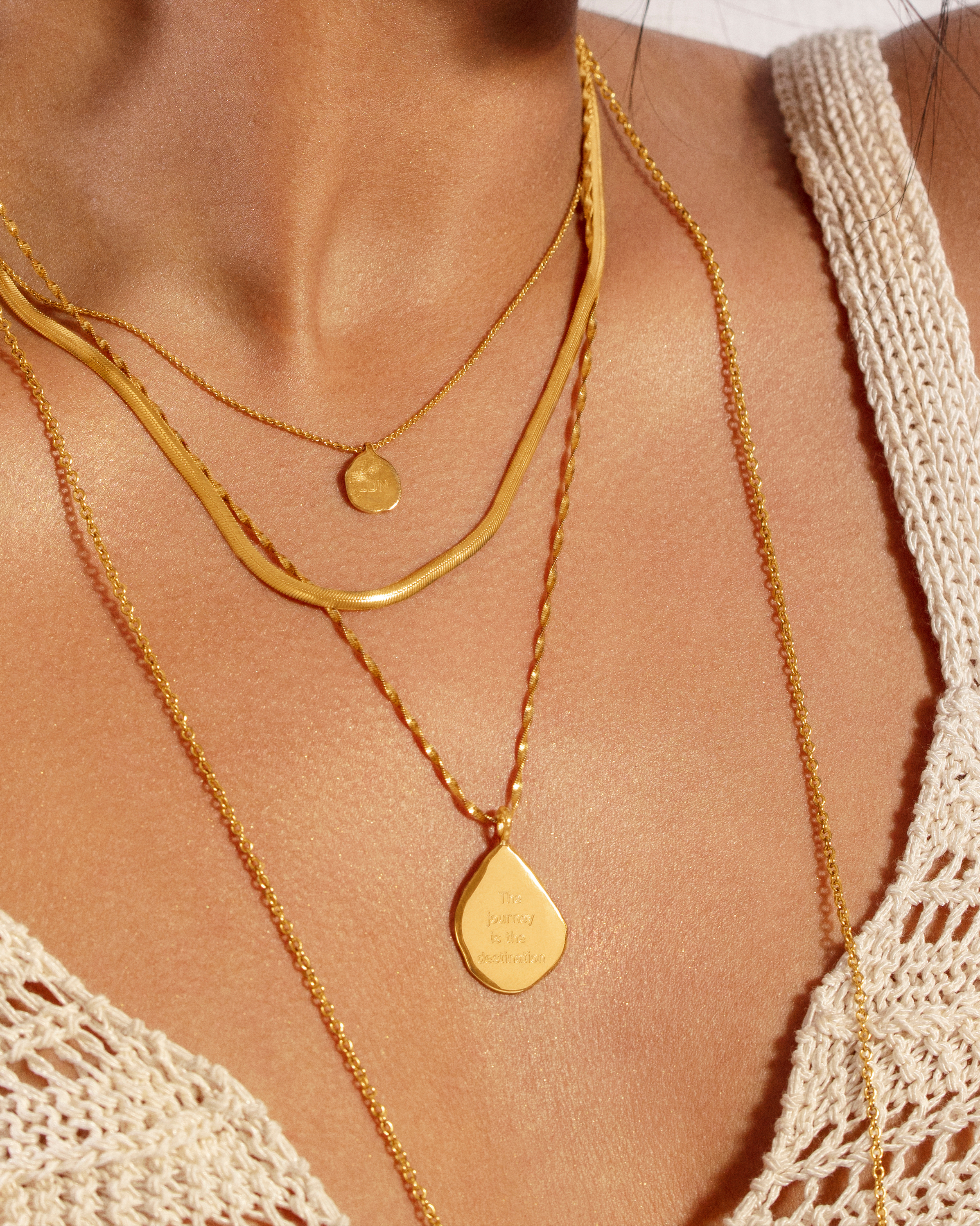 【ソフィア・リッチー愛用】Mini Saints Necklace, Gold Vermeil Leah Alexandra Sofia Slice Necklace 14k Gold Vermeil