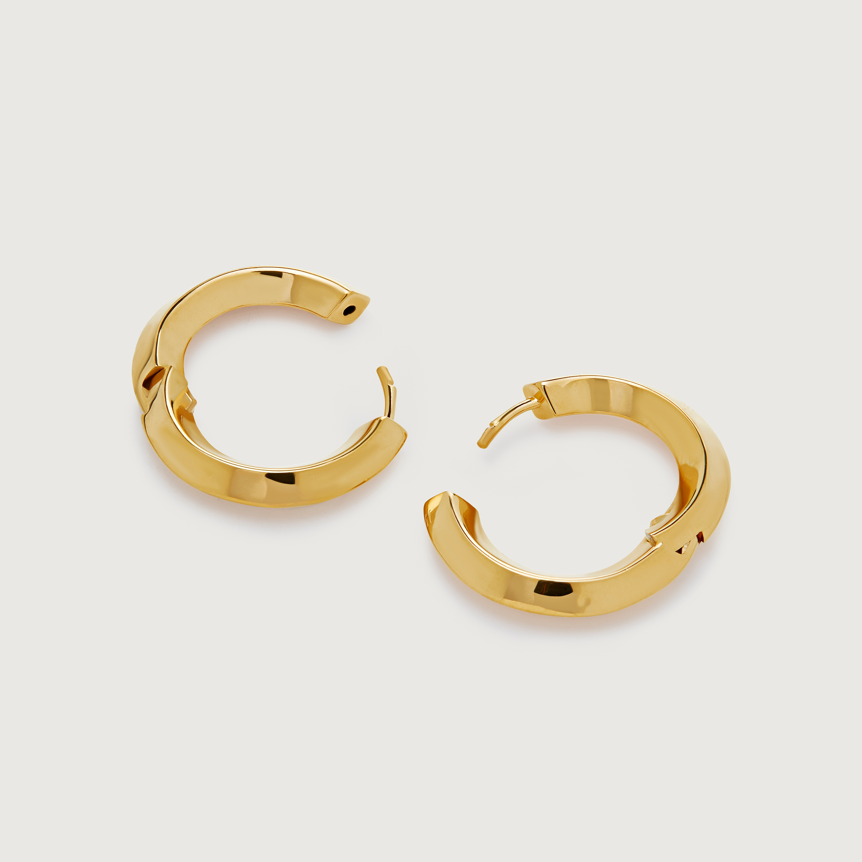 Power Medium Hoop Earrings in 18k Gold Vermeil on Sterling