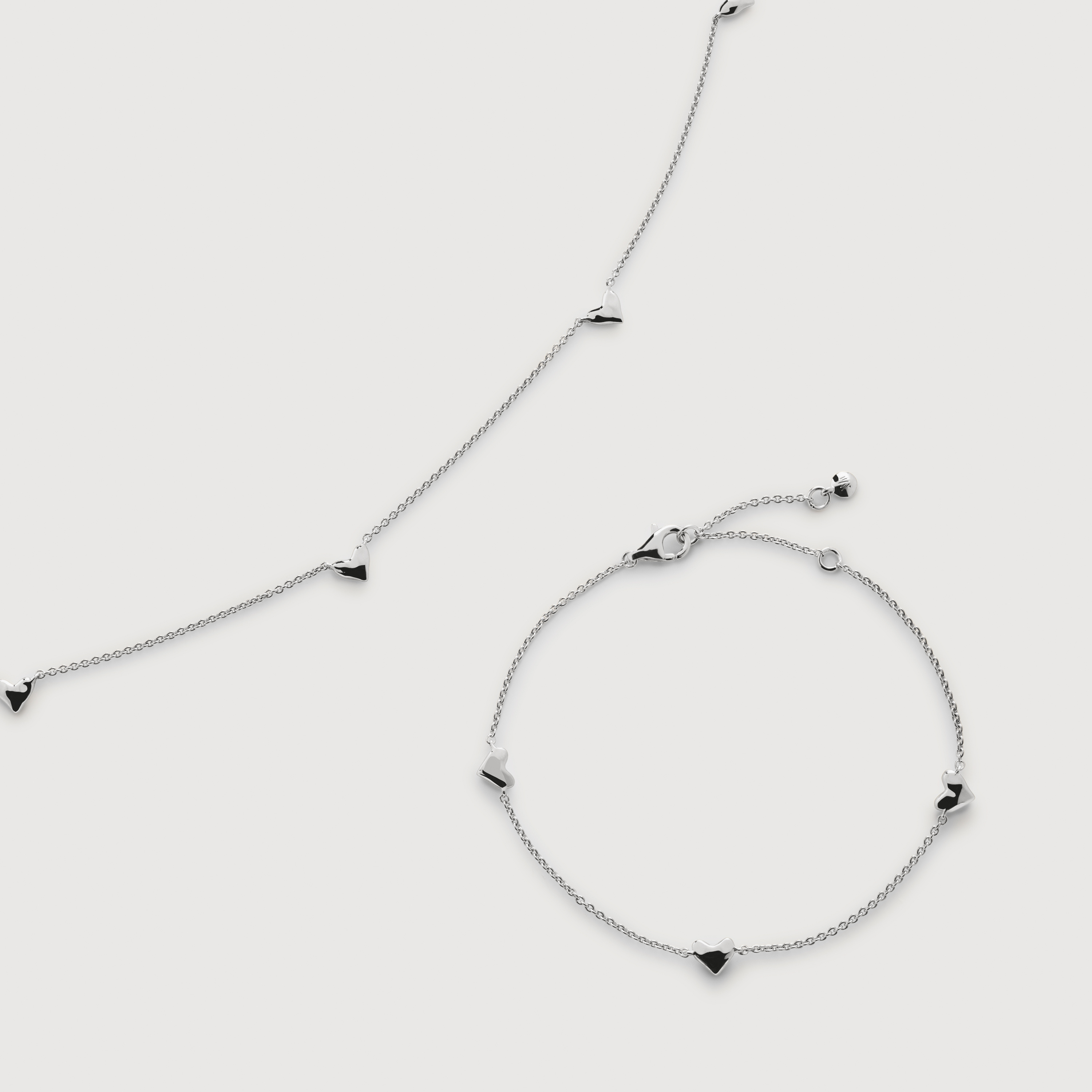 20896412-heart-station-set-f1-