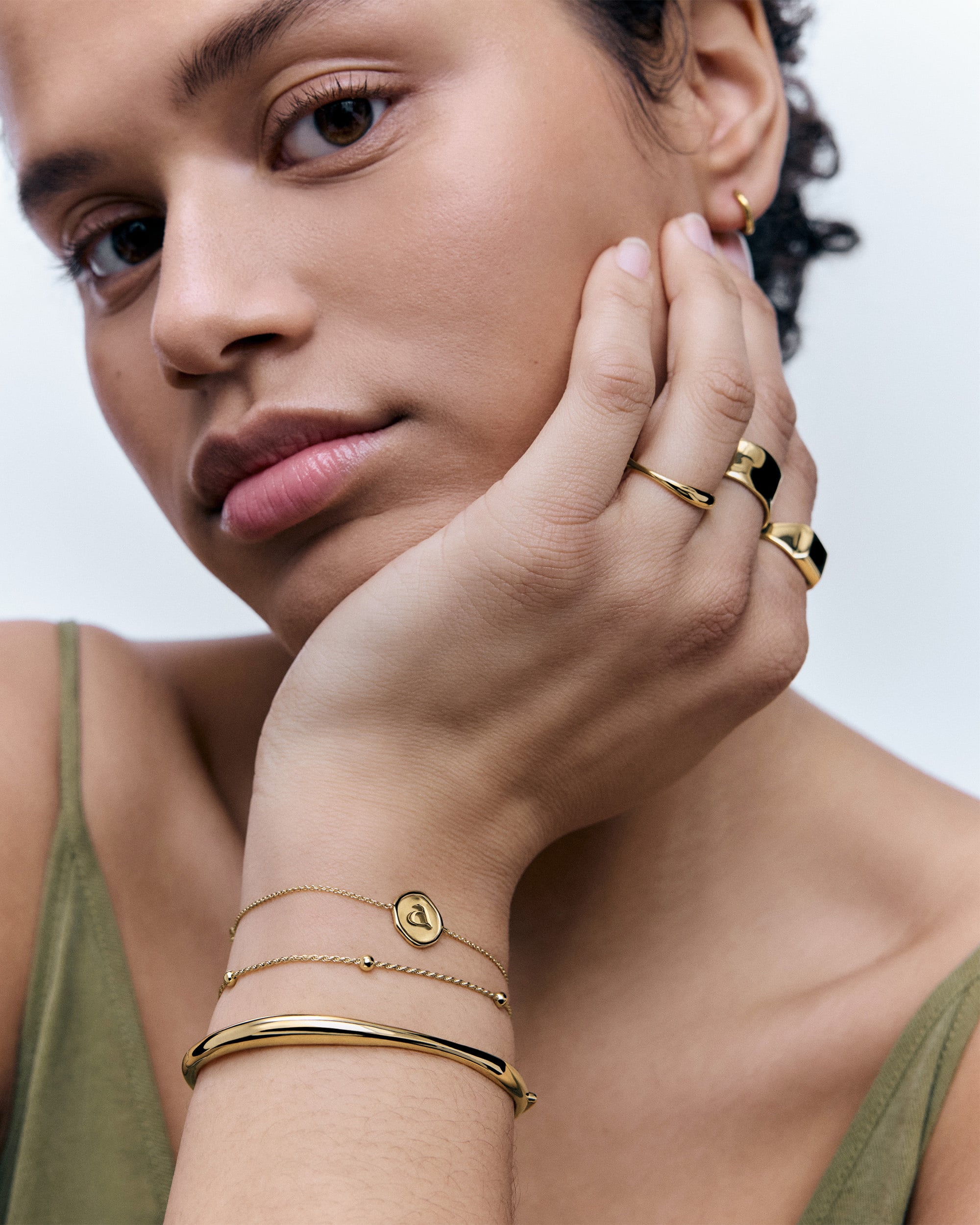 Initial Stamp R Chain Bracelet in 18k Gold Vermeil on Sterling