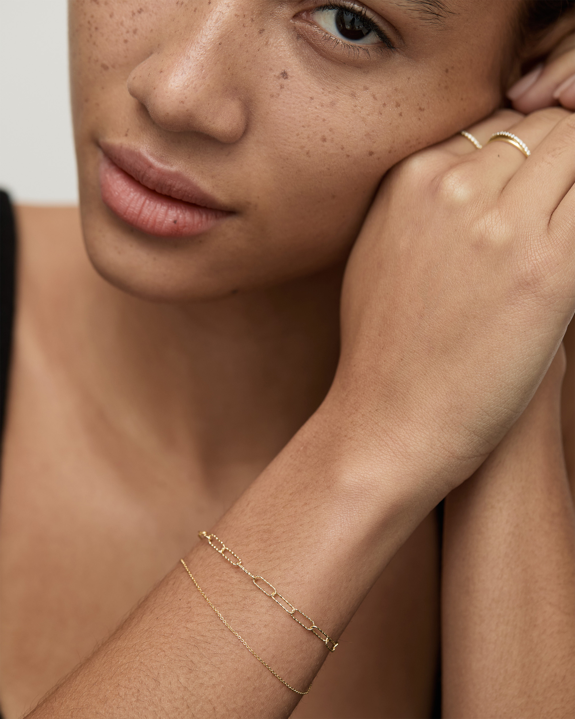 Alta Textured Chain Bracelet in 14k Solid Gold - | Jewellery by