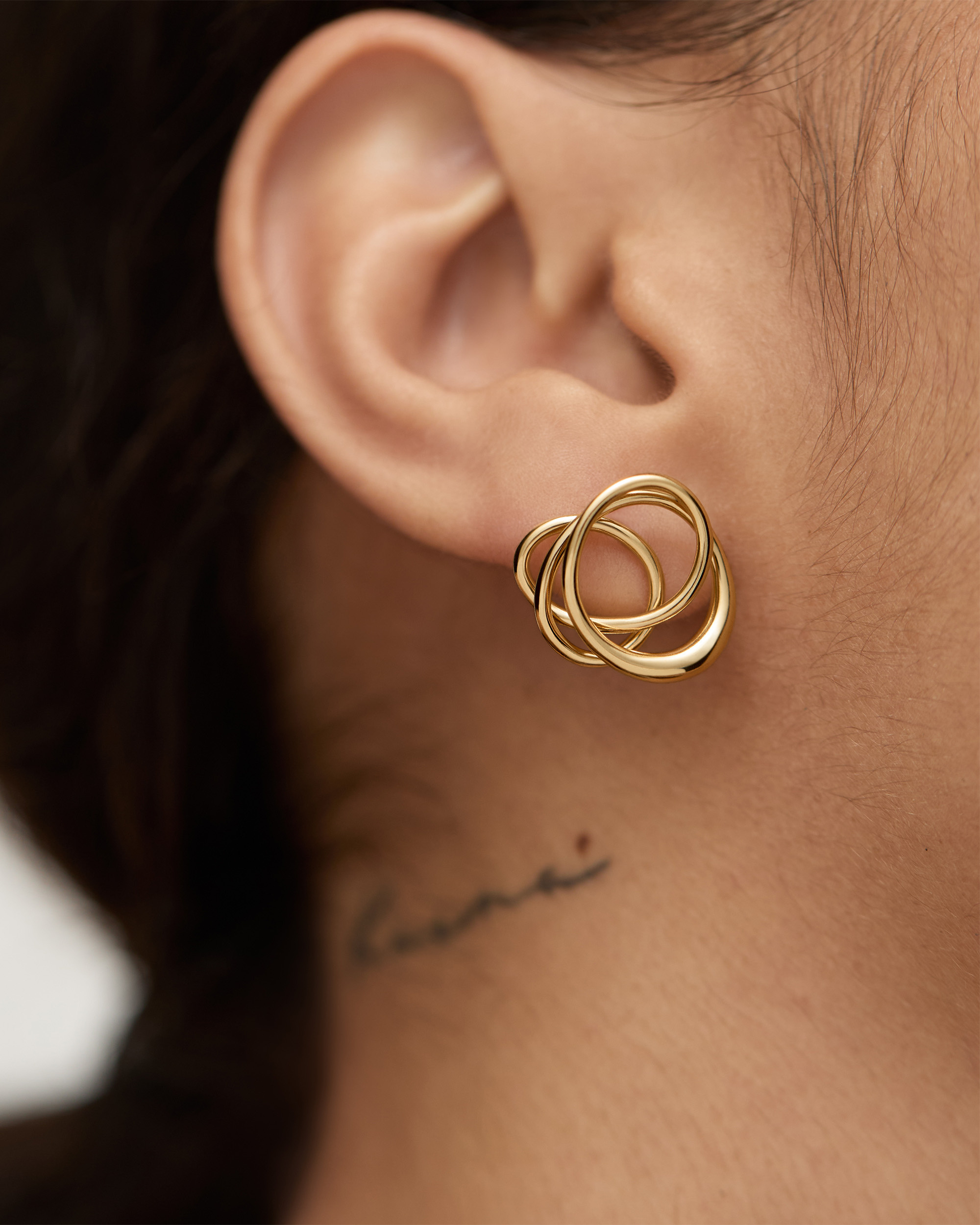 Authentic MONICA VINADER Gold Sculptural Curved Stud Earrings Nura Wrap Stud Earrings in 18k Gold Vermeil on Sterling  main image 4