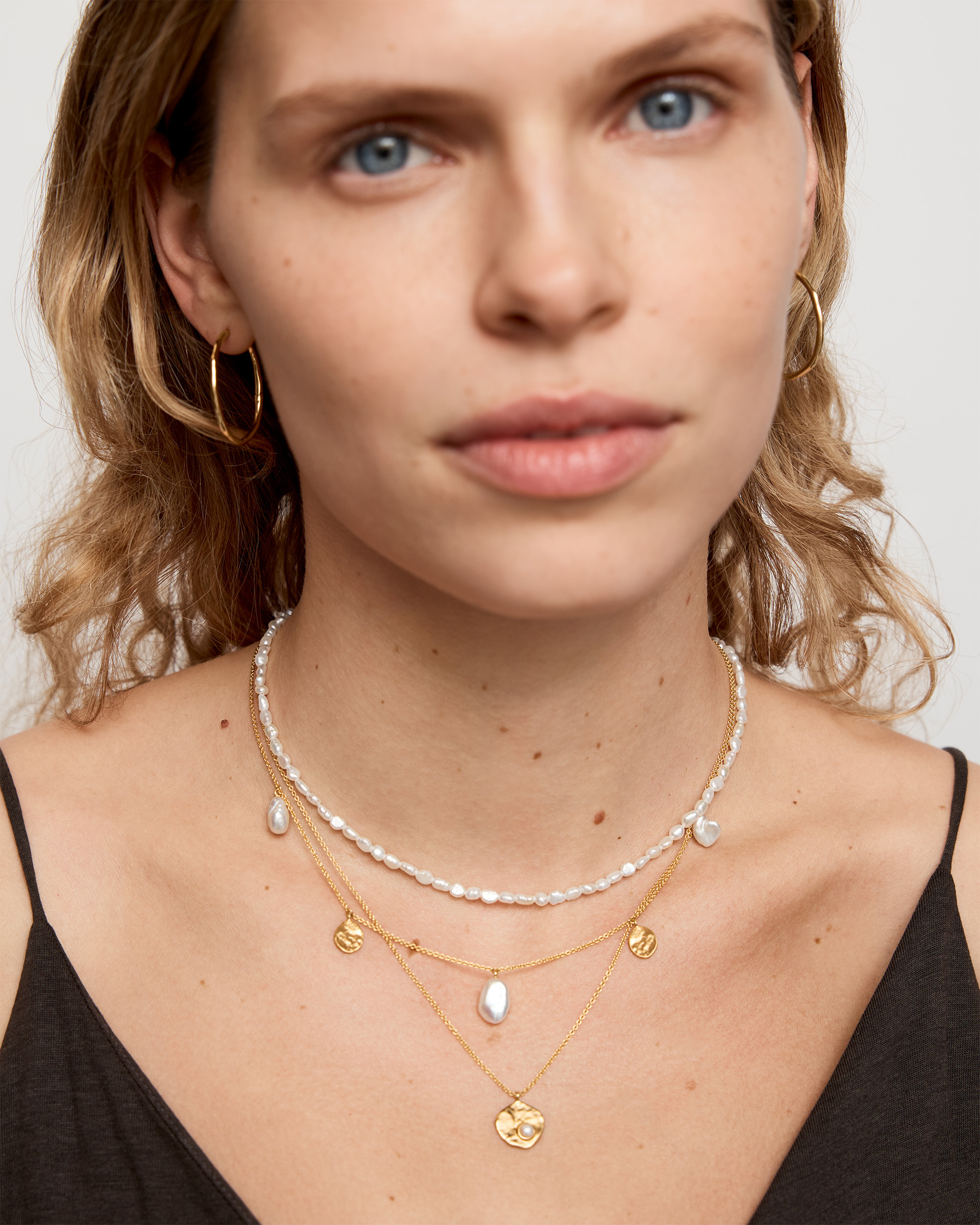 Capri Pearl Disc Necklace in 18k Gold Vermeil on Sterling Silver