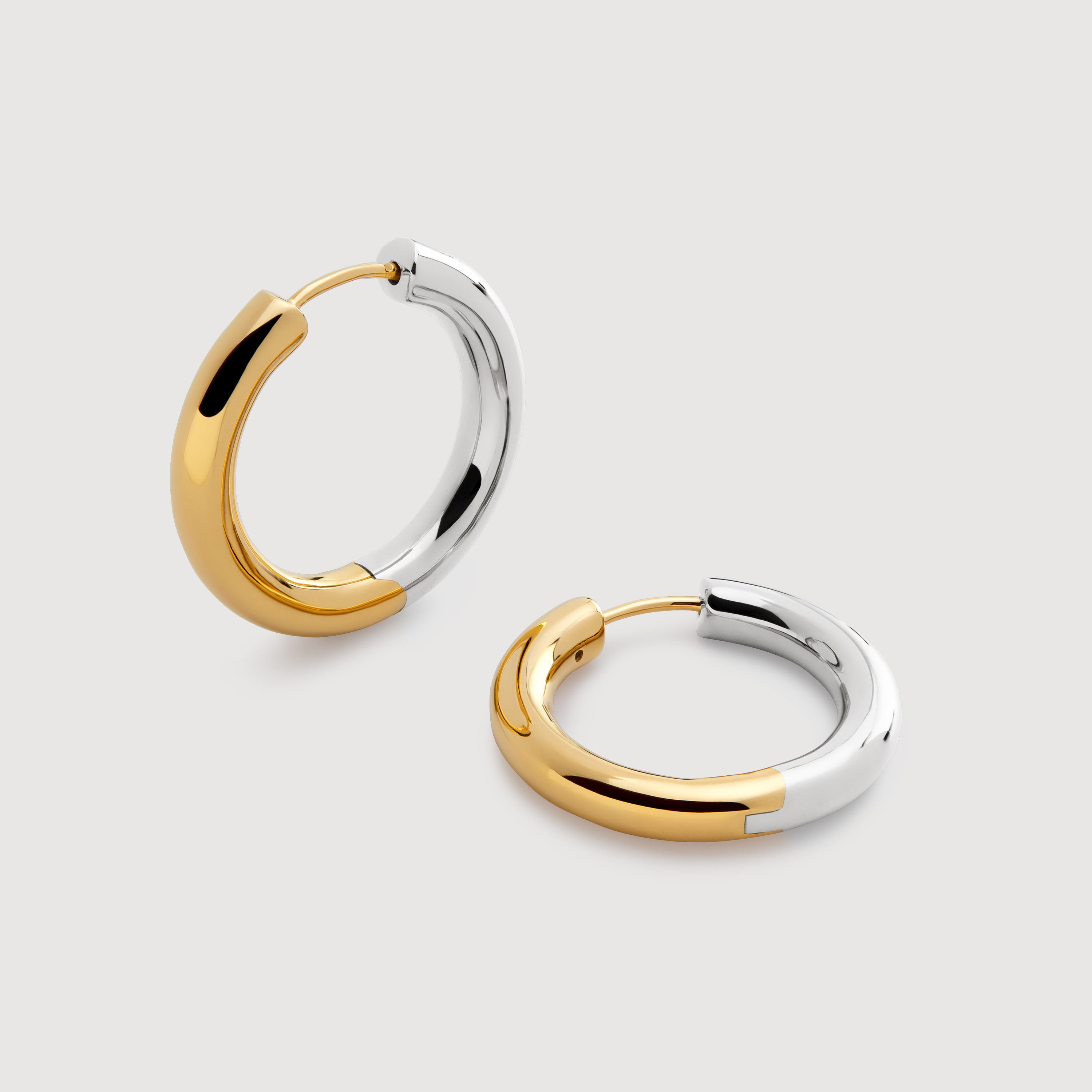 Mixed Metal Click Medium Hoop Earrings in 18k Gold Vermeil on