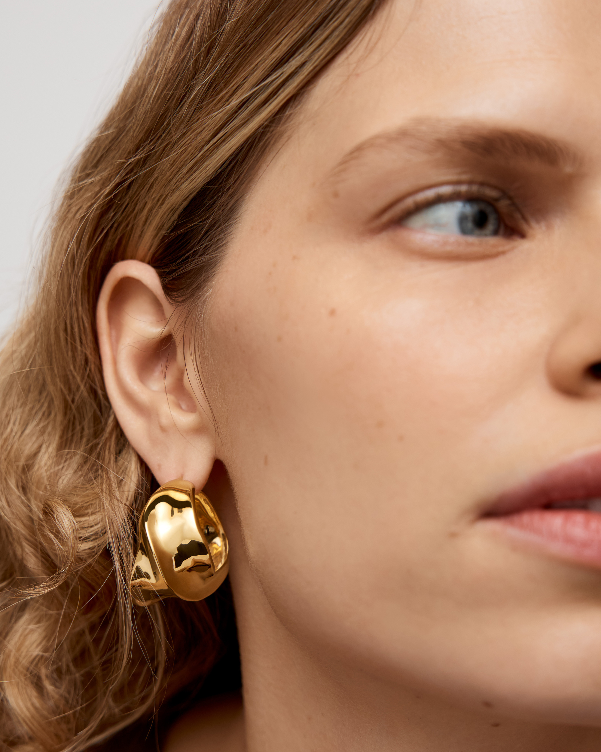 Nomade Bold Medium Hoops in 18k Gold Vermeil on Sterling Silver