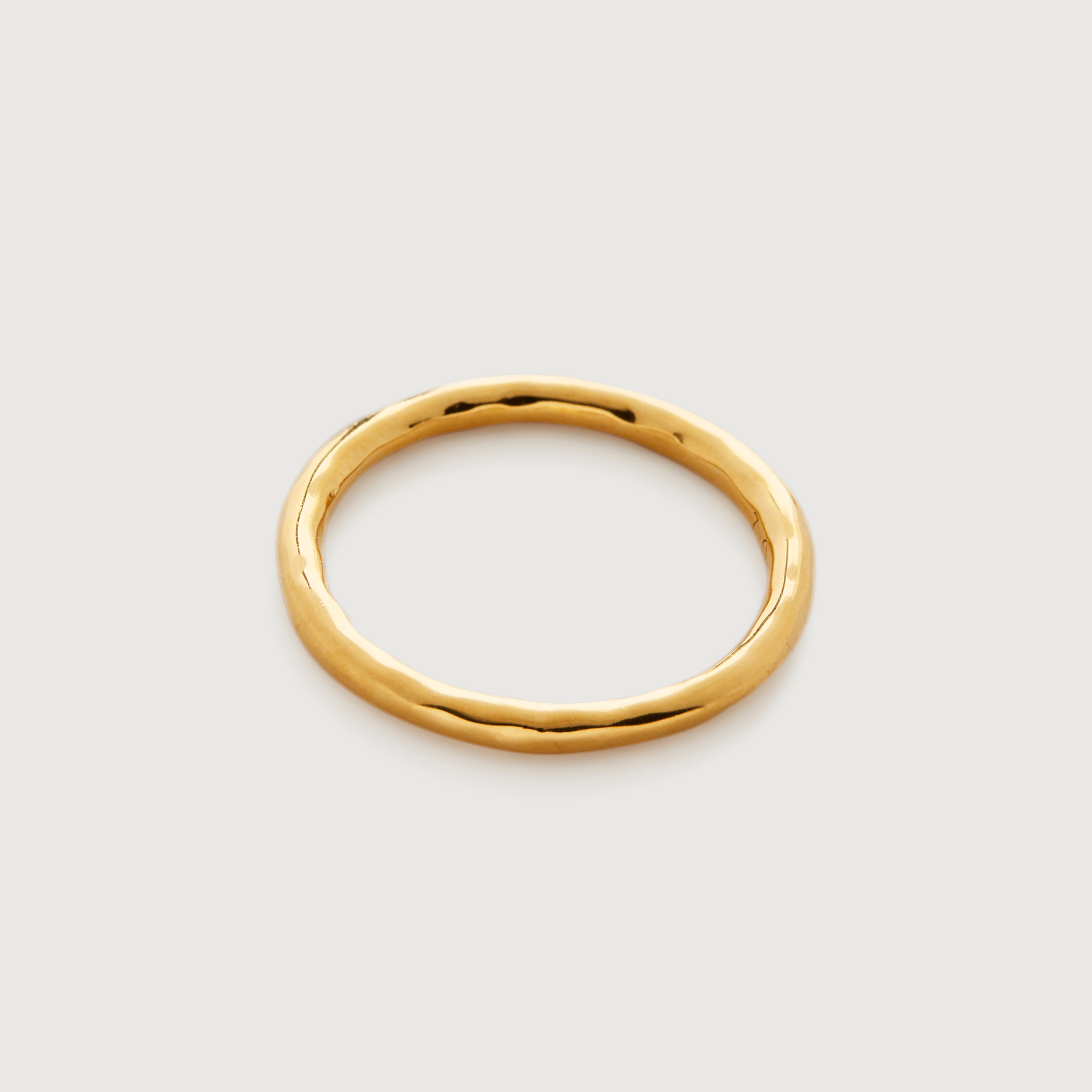【MONICA VINADER】18KYGヴェルメイユ Siren Hammered リング Siren Hammered Ring in 18k Gold Vermeil on Sterling Silver