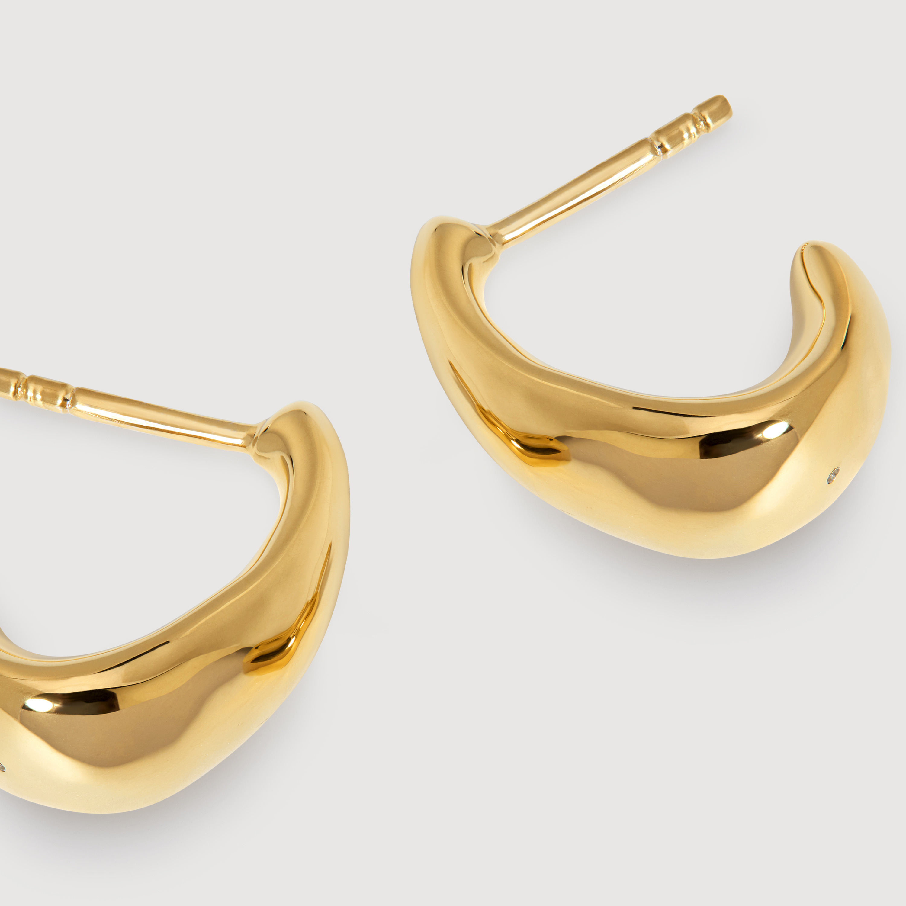 Antica Small Hoop Earrings in 18k Gold Vermeil on Sterling Silver