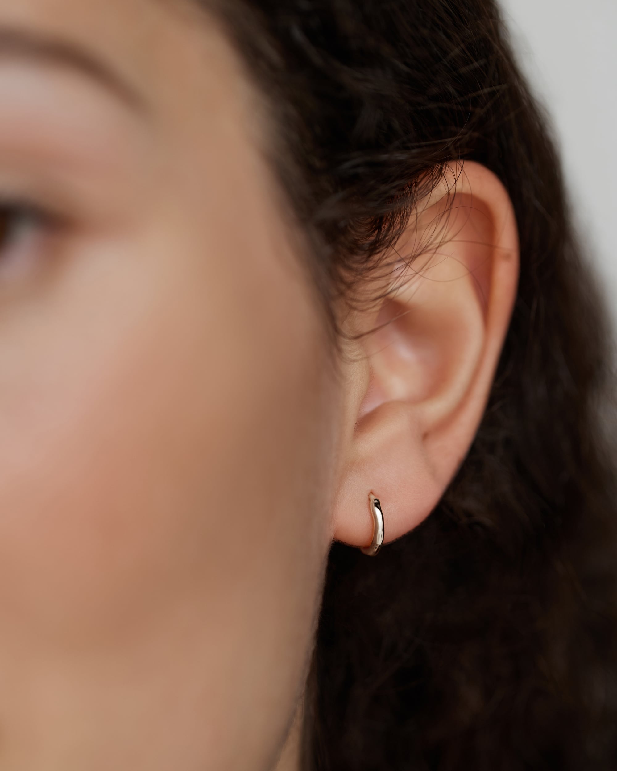 MV Siren™ Muse Mini Huggie Earrings in Sterling Silver | Jewellery