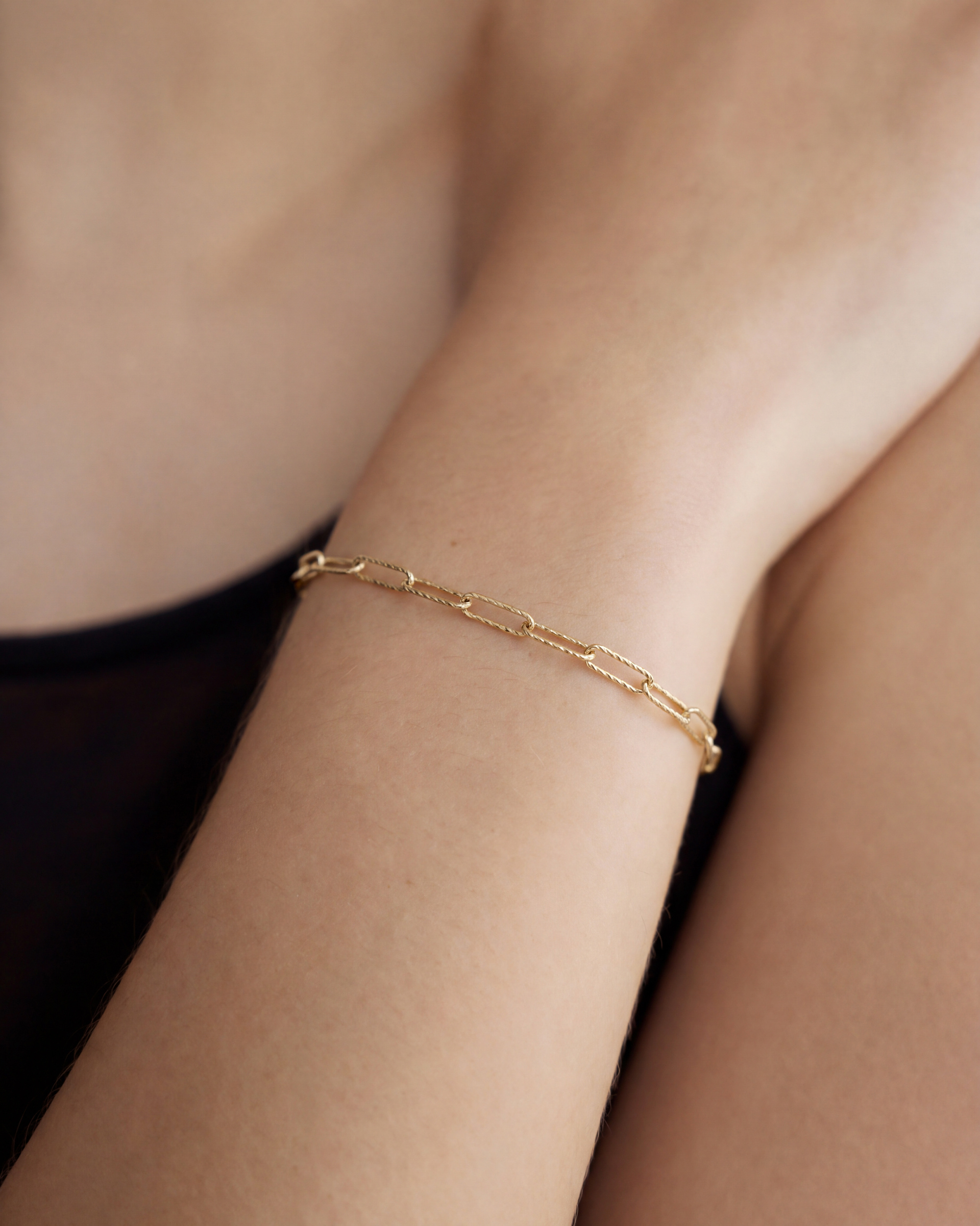 ジ*読様 CHAIN BRACELET Alta Textured Chain Bracelet in 14k Solid Gold - | Jewellery by