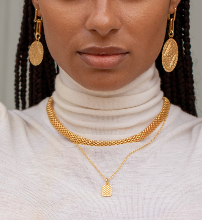 Marie Mini Pendant Charm in 18ct Gold 