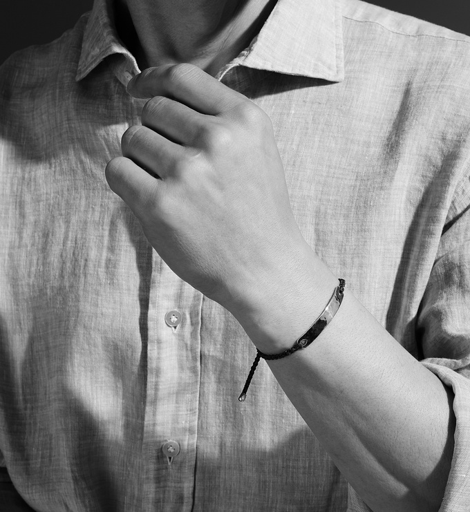 Havana Mens Friendship Bracelet - Forest Green Model