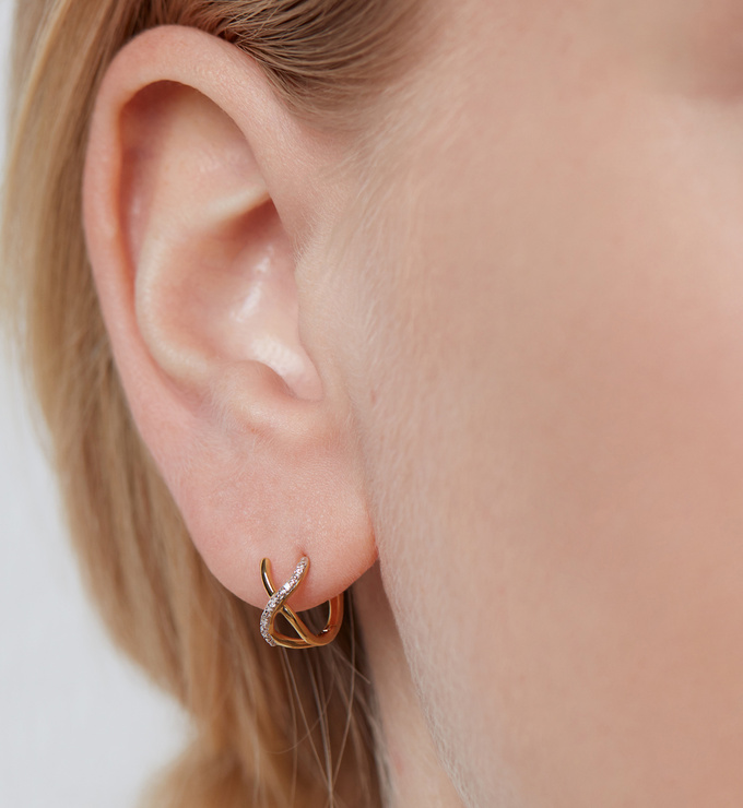 Riva Crossover Diamond Mini Huggie Earrings in 18k Gold