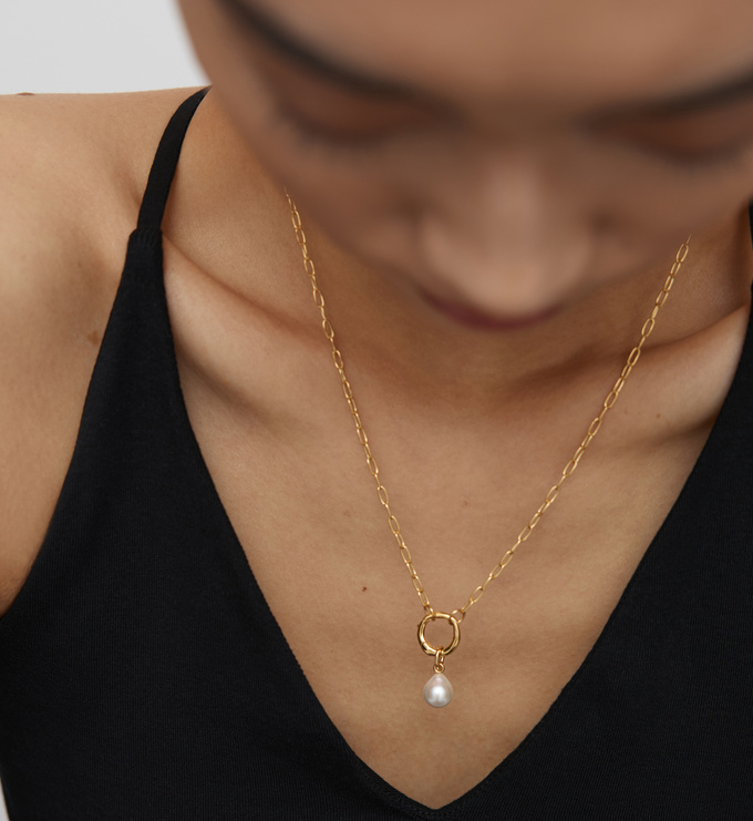 Barqoue Pearl Small Charm Necklace - Monica Vinader