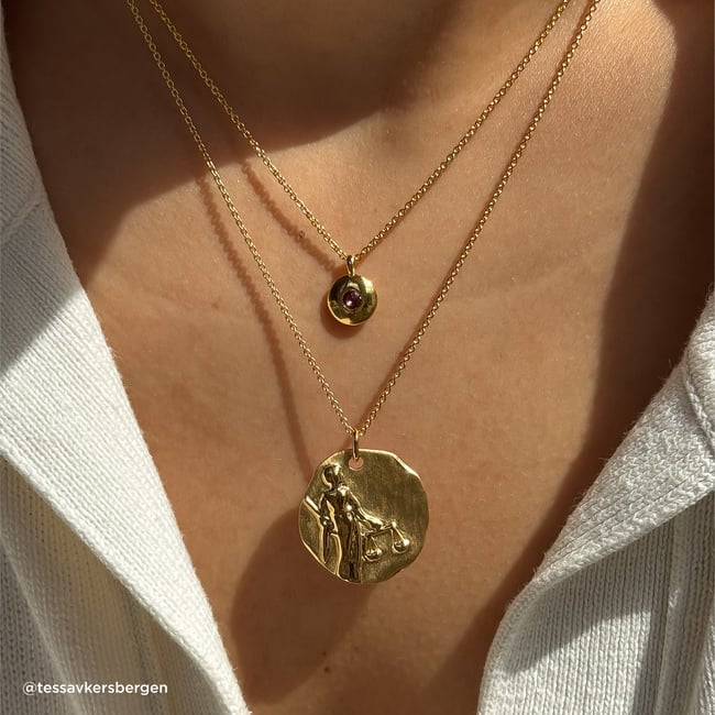 23745538-zodiac-birthstone-ugc